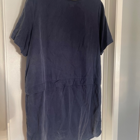 Vetta Capsule Shift Dress in Navy - Picture 4 of 7